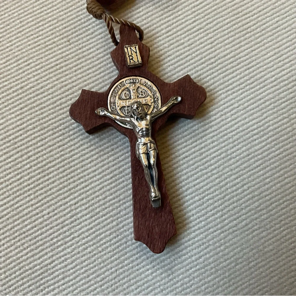 Rosary Medugorje Catholic Wooden Beads - Picture 2 of 4